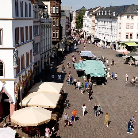 Waldhaus 'photographie' Im Ruwertal, Trier *